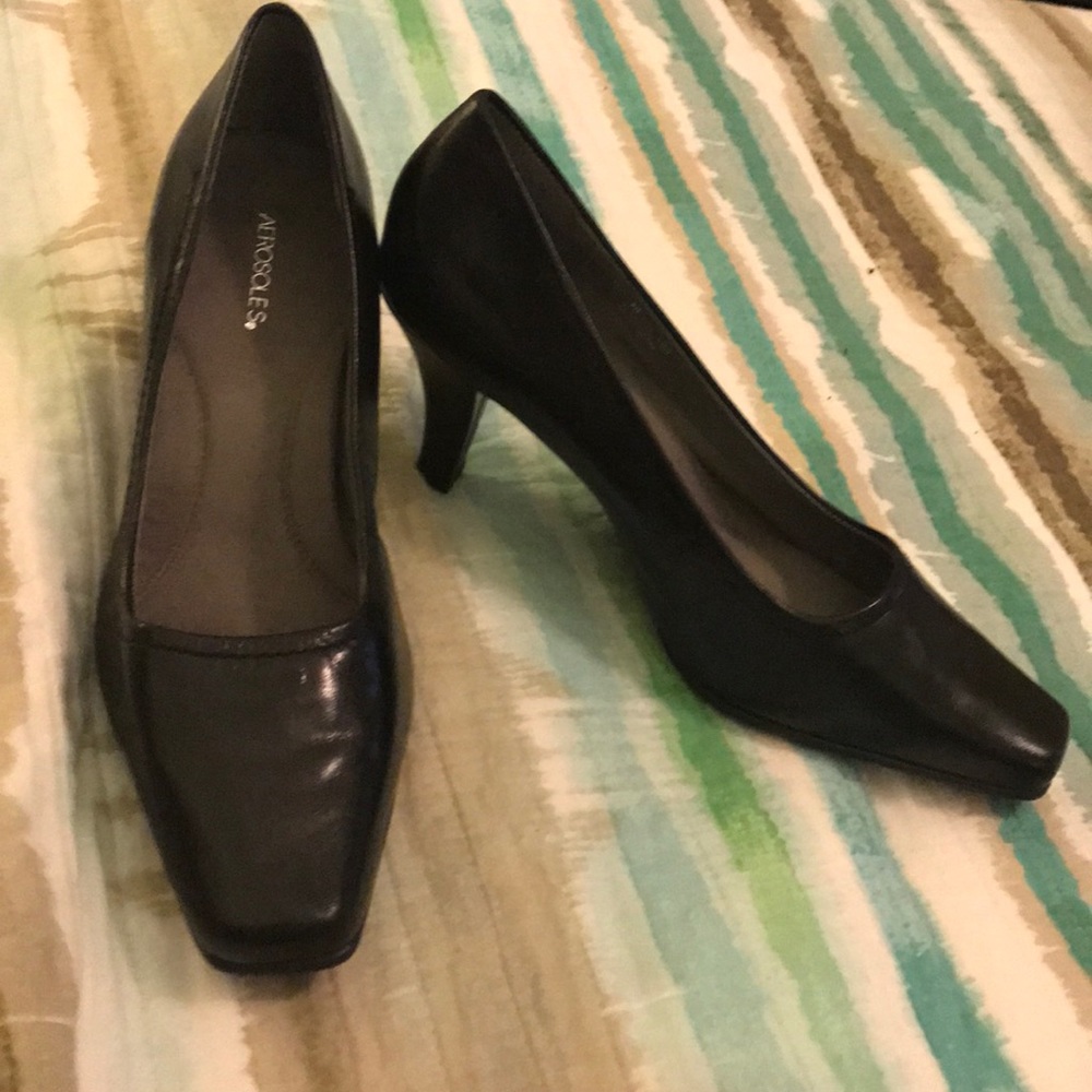 Are soles 9w heels